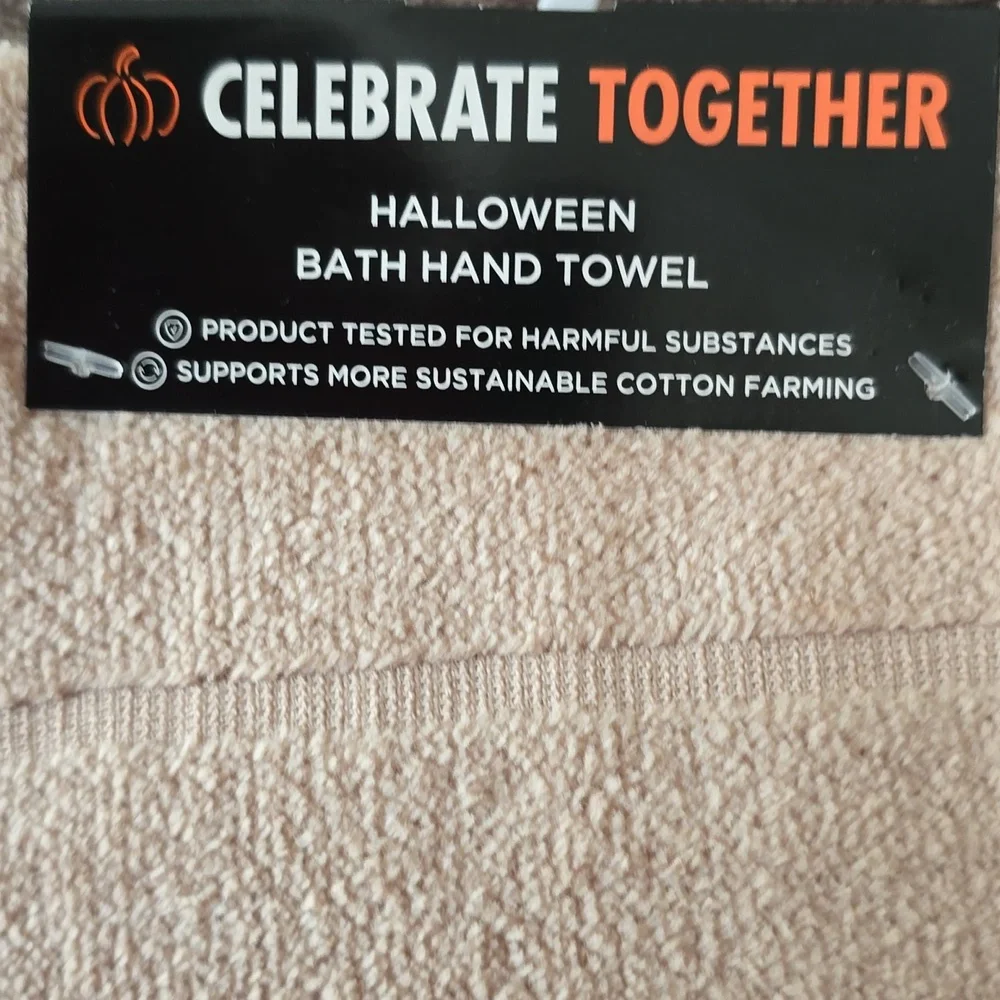BUNDLE OF 2 HALLOWEEN BATH HAND TOWELS
